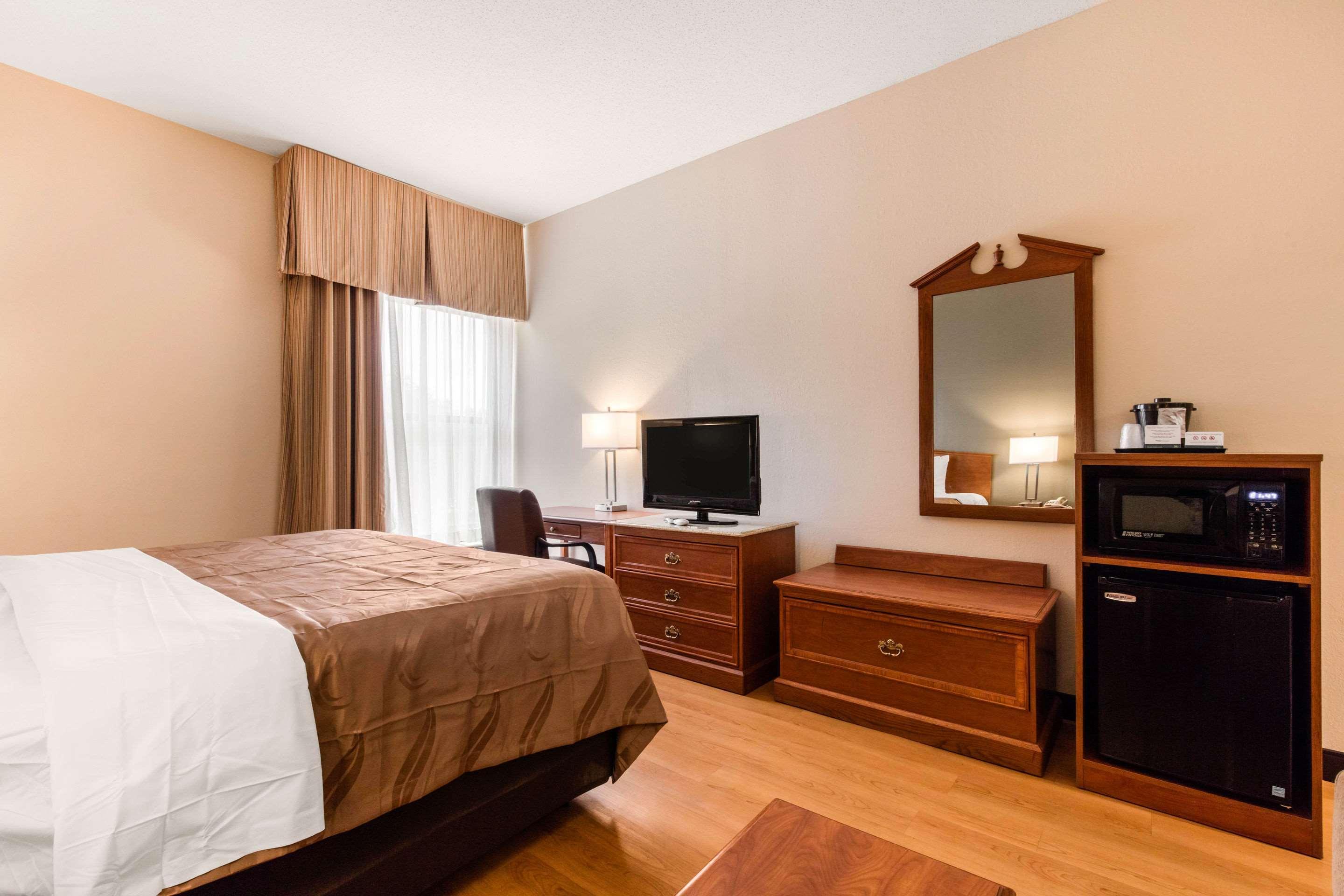 Quality Inn Valley - West Point Esterno foto