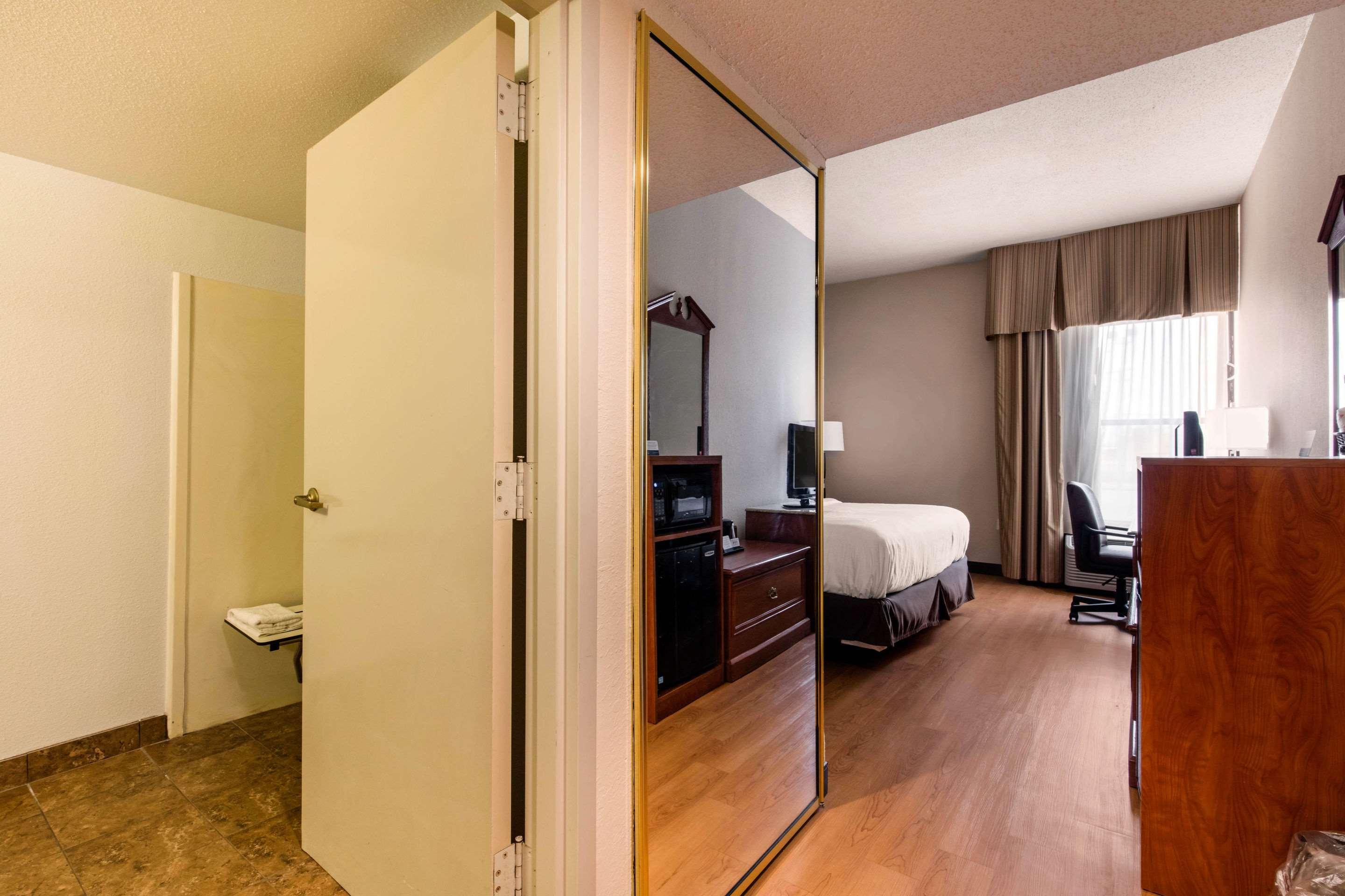 Quality Inn Valley - West Point Esterno foto