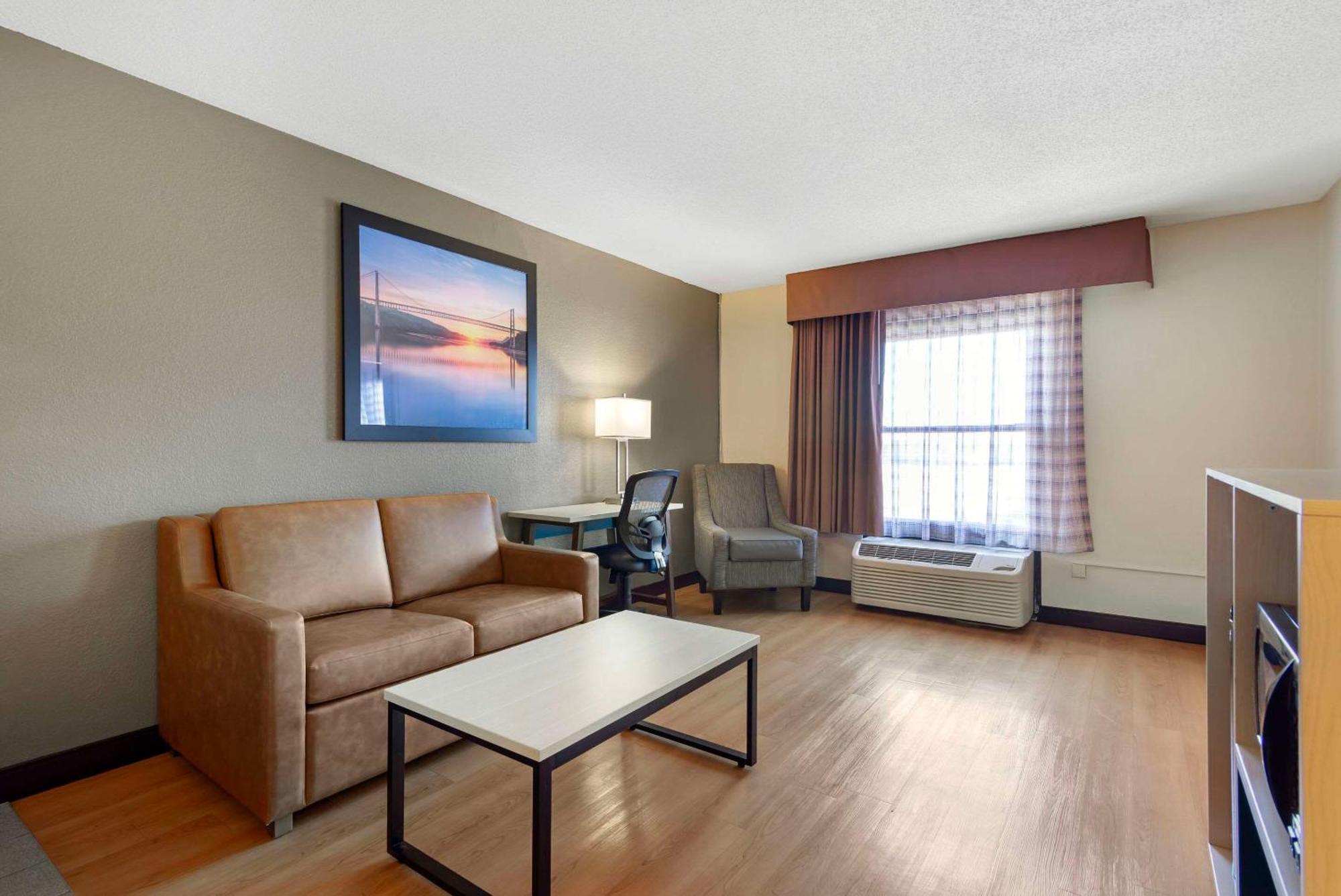Quality Inn Valley - West Point Esterno foto