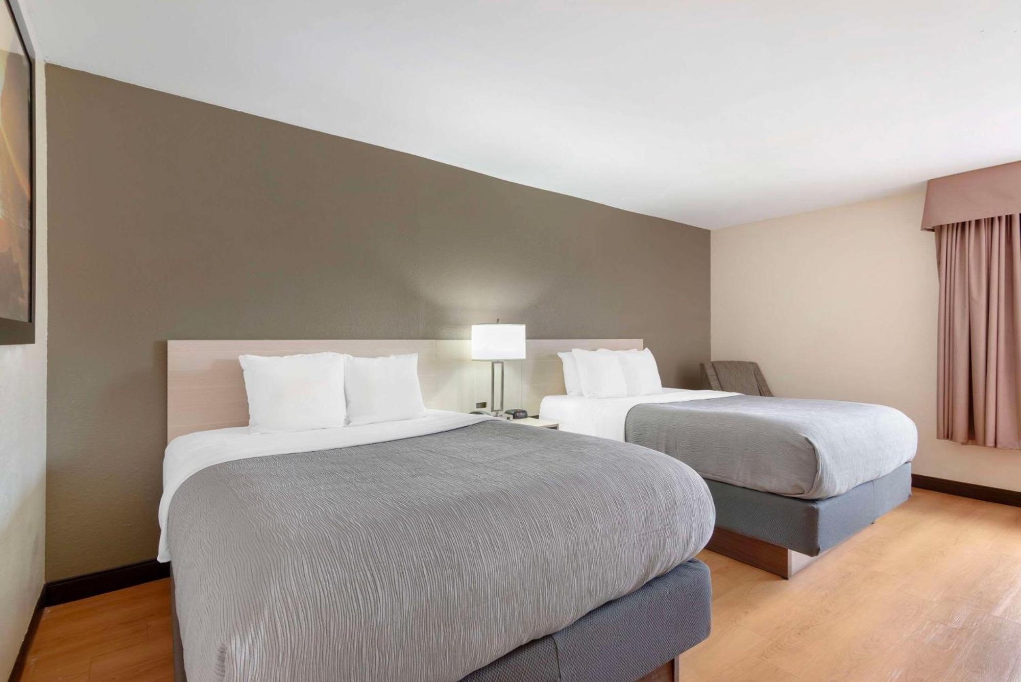 Quality Inn Valley - West Point Esterno foto