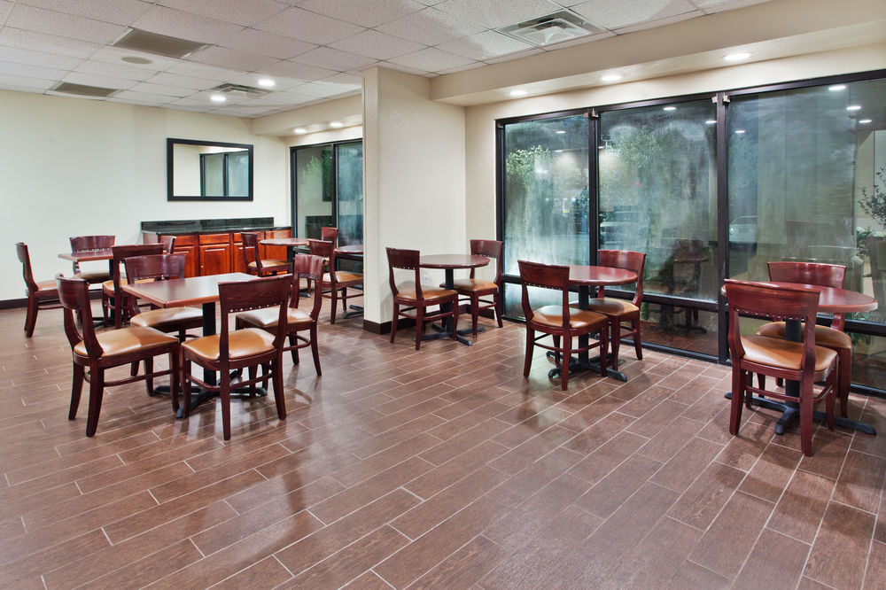 Quality Inn Valley - West Point Esterno foto